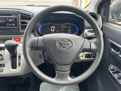 ミライースのOEM(ダイハツ)中古車 内外装写真