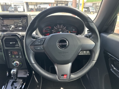 コペンのOEM(ダイハツ)中古車 後席から見た前席