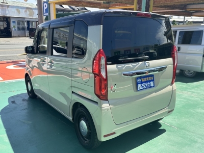 N-BOX(ホンダ)中古車 後方
