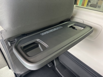 新型N-BOX(ホンダ)届出済未使用車 内外装写真他１
