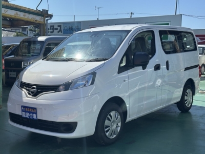 NV200バネットバン(ニッサン)登録済未使用車 前方