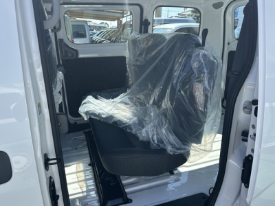 NV200バネットバン(ニッサン)登録済未使用車 後席内装