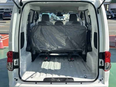 NV200バネットバン(ニッサン)登録済未使用車 内外装写真