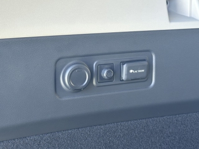 エクストレイル(ニッサン)登録済未使用車 内外装写真他２