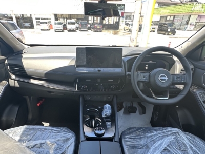 エクストレイル(ニッサン)登録済未使用車 内外装写真