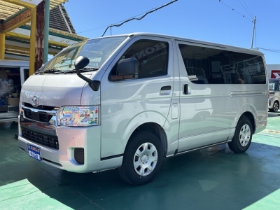 ハイエースバンのOEM(トヨタ)登録済未使用車 前方