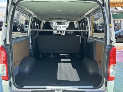 ボンゴブローニィバン(マツダ)登録済未使用車 前席内装