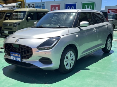 新型スイフト(スズキ)中古車 前方