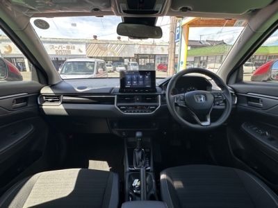 WR-V(ホンダ)中古車 後席から見た前席
