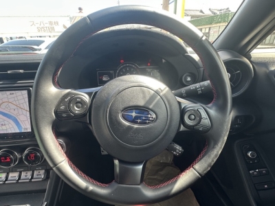 BRZ(スバル)中古車 内外装写真