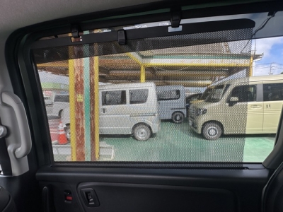 フリード+(ホンダ)中古車 後席から見た前席