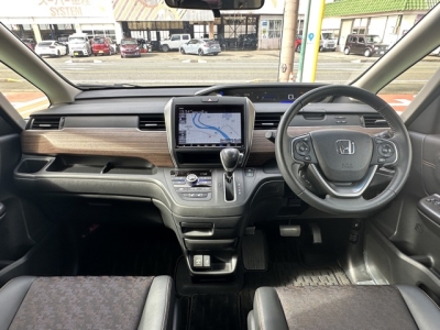 フリード+(ホンダ)中古車 内外装写真