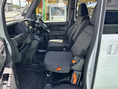 N-VAN(ホンダ)中古車 前席内装
