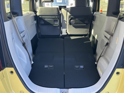 新型N-BOX(ホンダ)届出済未使用車 内外装写真他２