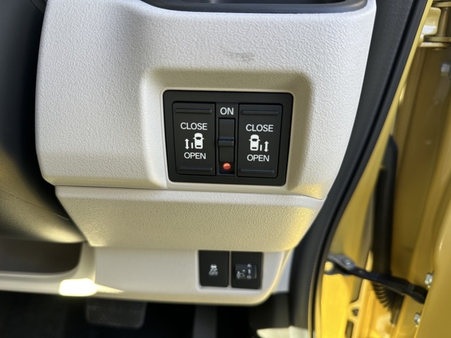N-BOX(ホンダ)届出済未使用車 13