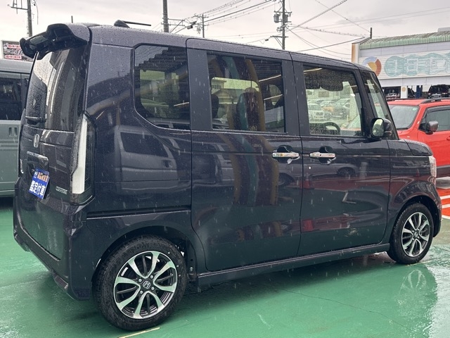 N-BOX(ホンダ)届出済未使用車 11