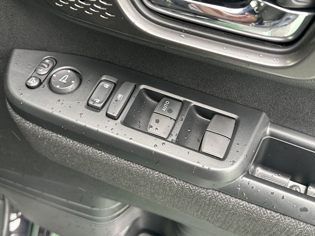 N-BOX(ホンダ)届出済未使用車 13