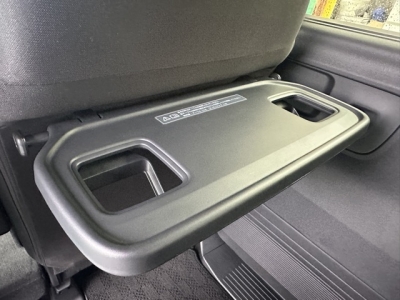 新型N-BOX(ホンダ)届出済未使用車 内外装写真他
