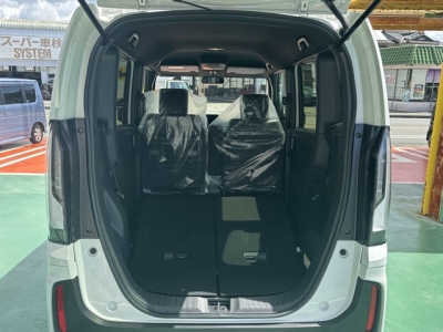 新型N-BOX(ホンダ)届出済未使用車 内外装写真他２