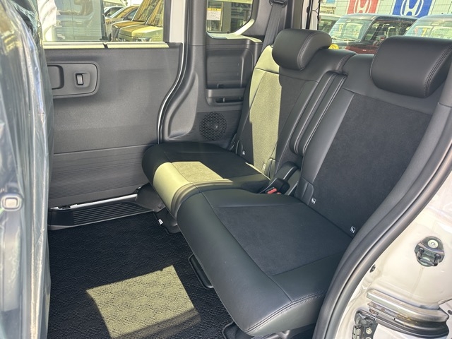 N-BOX(ホンダ)中古車 4