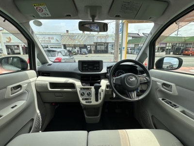 ムーヴ(ダイハツ)中古車 後席内装