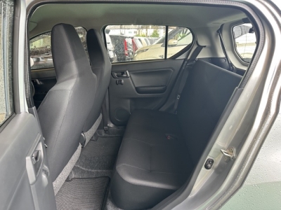 ミライース(ダイハツ)中古車 後席内装