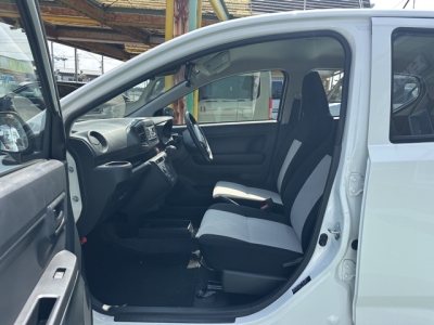 ミライース(ダイハツ)中古車 前席内装