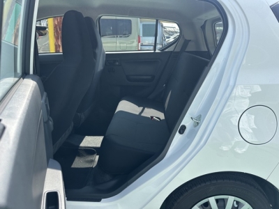 ミライース(ダイハツ)中古車 後席内装