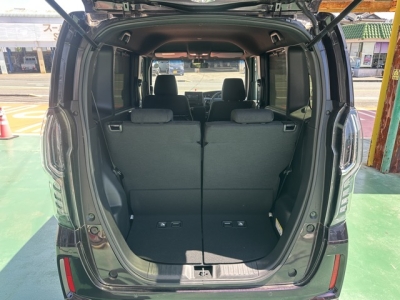 N-BOXカスタム(ホンダ)中古車 内外装写真他２