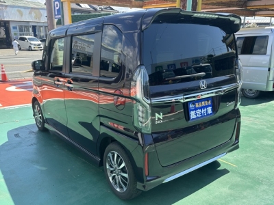 N-BOXカスタム(ホンダ)中古車 後方