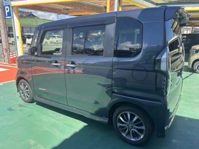 N-BOXカスタム(ホンダ)中古車 後方