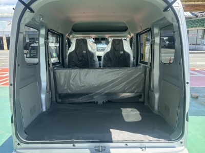 エブリイバンのＯＥＭ(スズキ)届出済未使用車 内外装写真他２