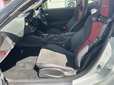 フェアレディZ(ニッサン)中古車 前席内装