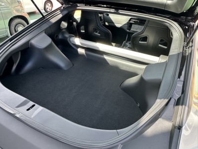 フェアレディZ(ニッサン)中古車 後席から見た前席