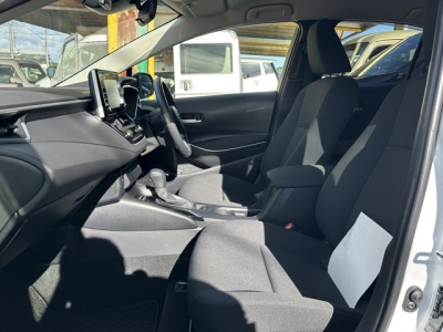 カローラセダン(トヨタ)中古車 前席内装