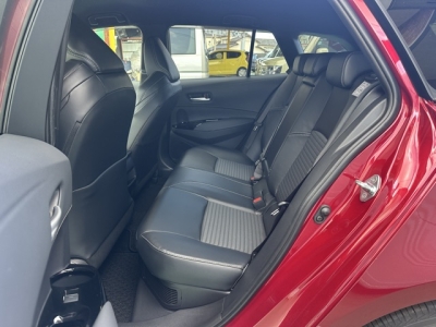 カローラツーリング(トヨタ)中古車 後席内装