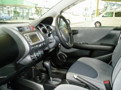 フィット(ホンダ)中古車 前席内装