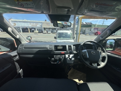 ボンゴブローニィバン(マツダ)登録済未使用車 内外装写真