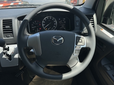 ボンゴブローニィバン(マツダ)登録済未使用車 内外装写真他