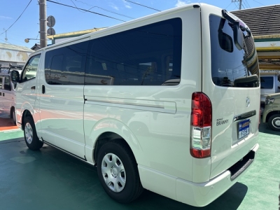 ハイエースバンのOEM(トヨタ)登録済未使用車 後方