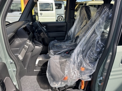 N-VAN(ホンダ)届出済未使用車 前席内装