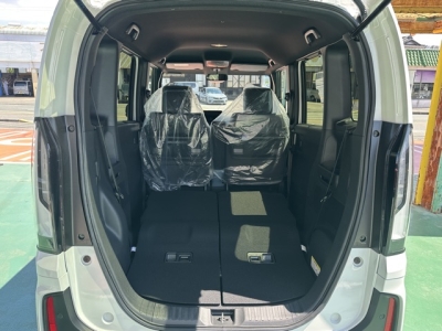 新型N-BOX(ホンダ)届出済未使用車 内外装写真他２