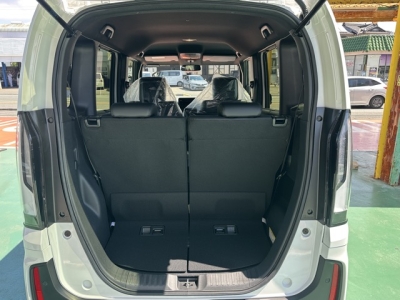 新型N-BOX(ホンダ)届出済未使用車 内外装写真他１