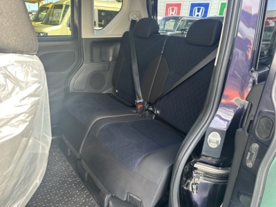 ルークス(ニッサン)中古車 後席内装