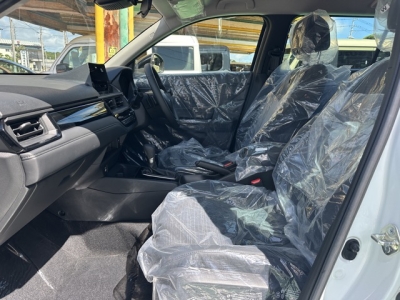 WR-V(ホンダ)登録済未使用車 前席内装