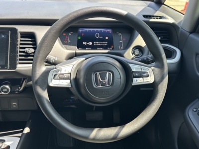 フィット(ホンダ)中古車 内外装写真