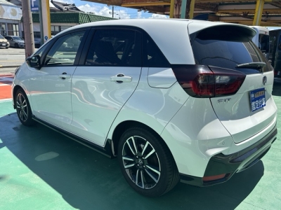 フィット(ホンダ)中古車 後方