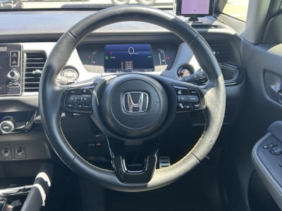 フィット(ホンダ)中古車 内外装写真