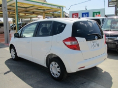 フィット(ホンダ)未使用車 後方