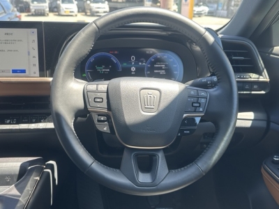 クラウンクロスオーバー(トヨタ)中古車 内外装写真